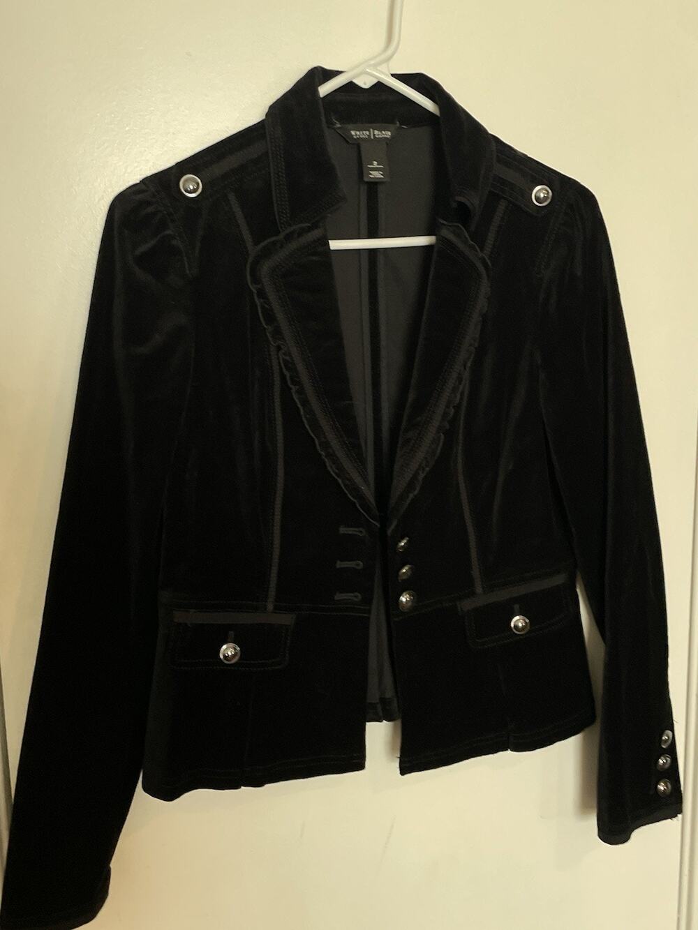 White House Black Market Velvet Ruffle Button Blazer Jacket Size 2